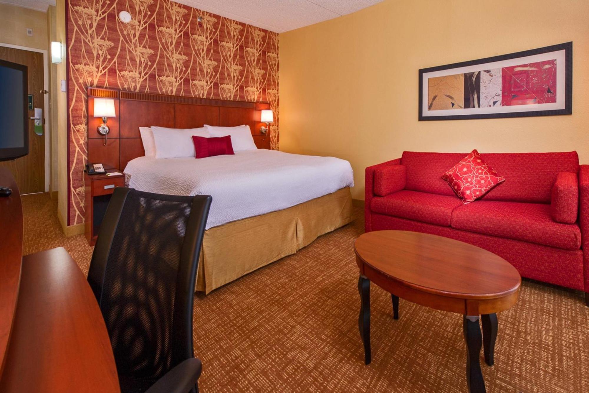 Courtyard By Marriott Richmond West Hotell Dumbarton Eksteriør bilde