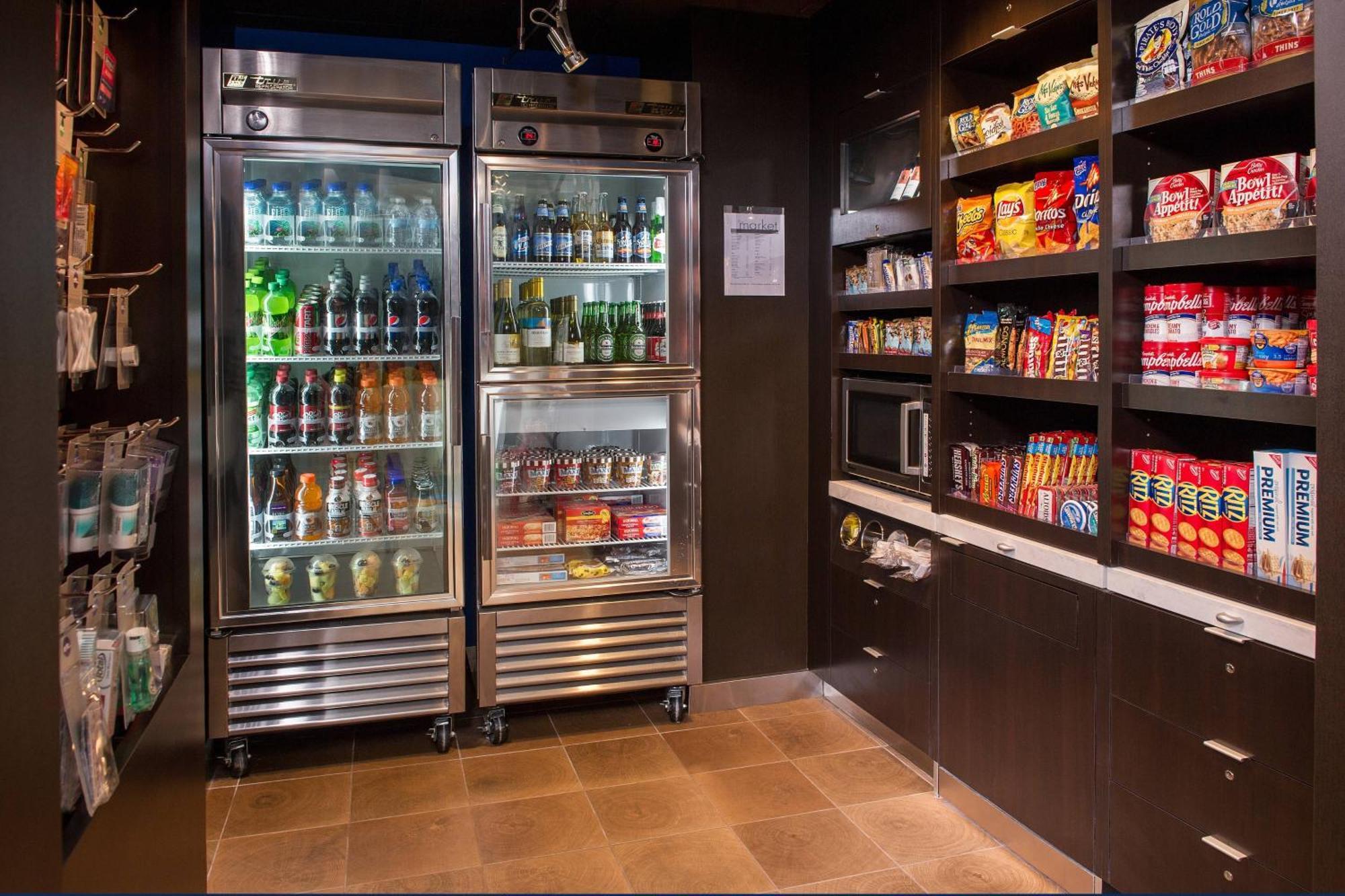 Courtyard By Marriott Richmond West Hotell Dumbarton Eksteriør bilde